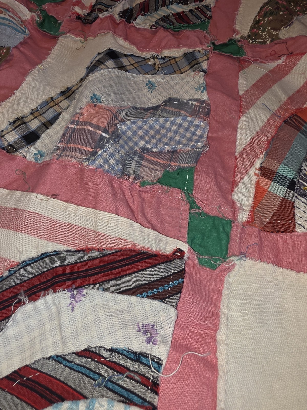 Vintage Hand-stitched Hand-pieced Patchwork Grandmother’s Fan Quilt Top, 61″×77″