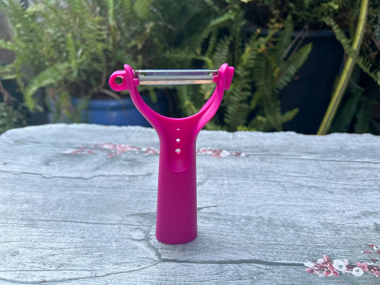 Tupperware Horizontal Vegetable Peeler 5-In-1 Tool choose your color new
