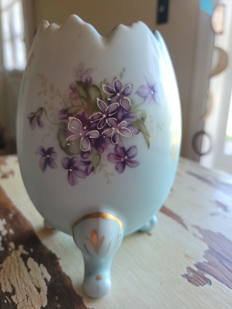 Vintage hand painted light blue “cracked” egg vase with violet flowers gold legs