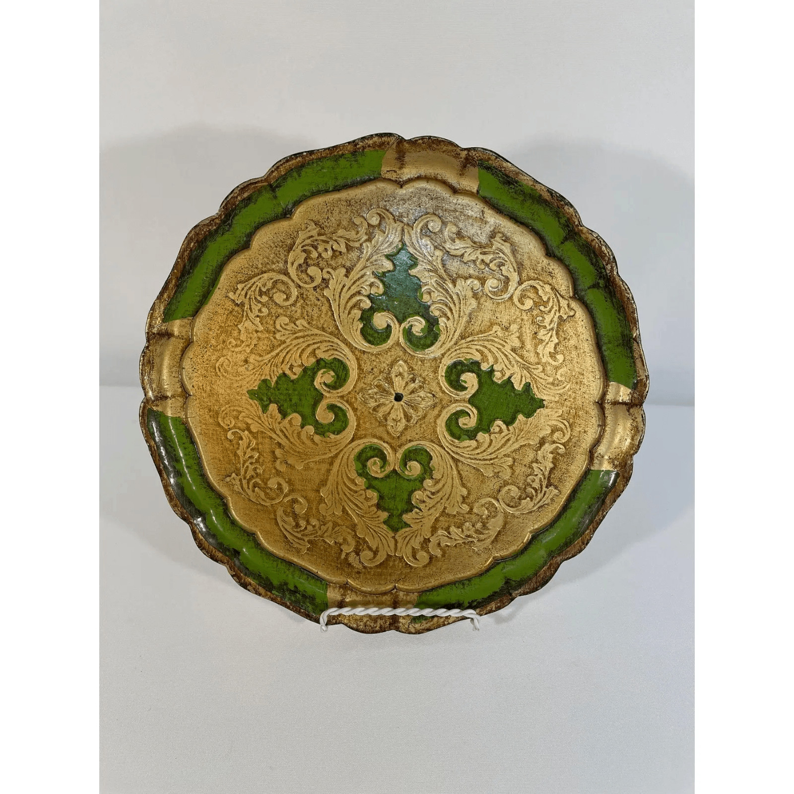 Mid 20th Century Small Round Italian Florentine Decorative Tray