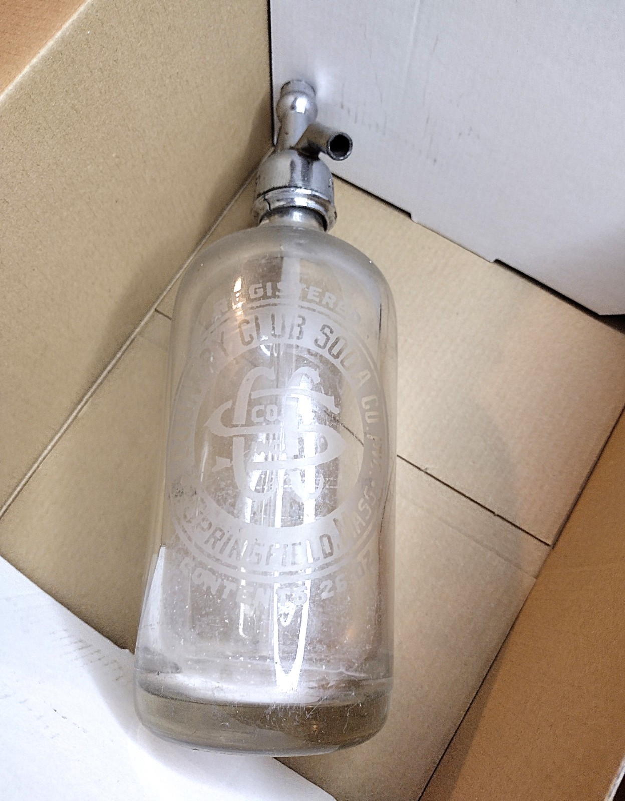 Country Club Soda Co Springfield Mass 26 oz Registered Vintage Seltzer Bottle