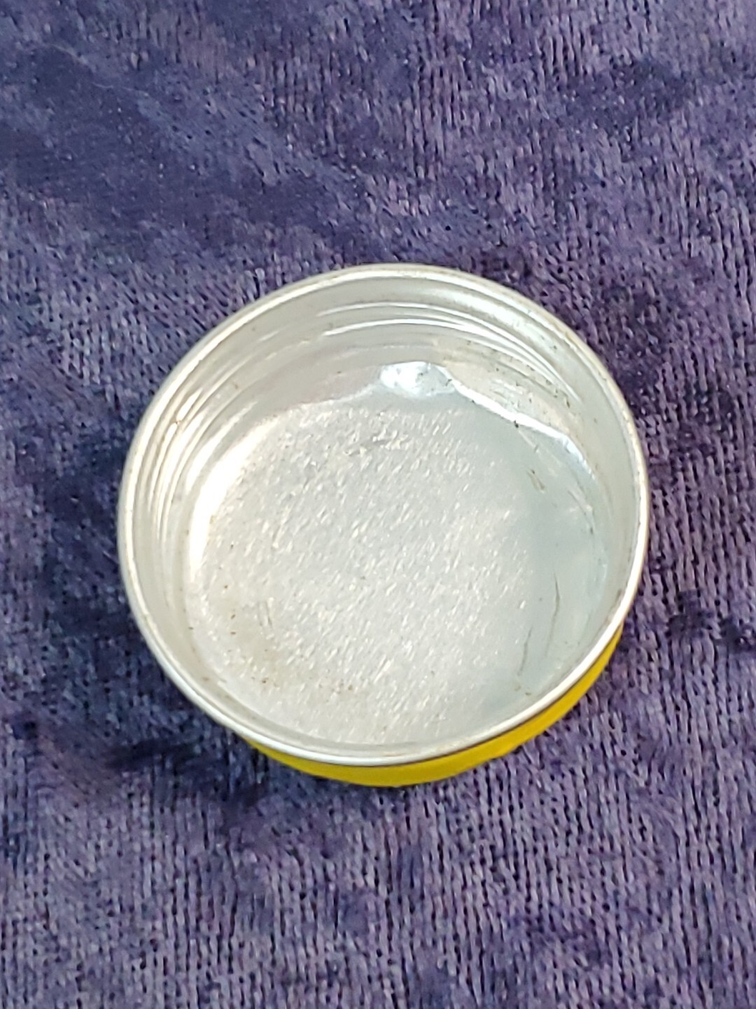 Hunt Wesson Foods Oil 20 Oz Clear Glass Bottle 8½×3¼”, Diameter Metal Screw Top