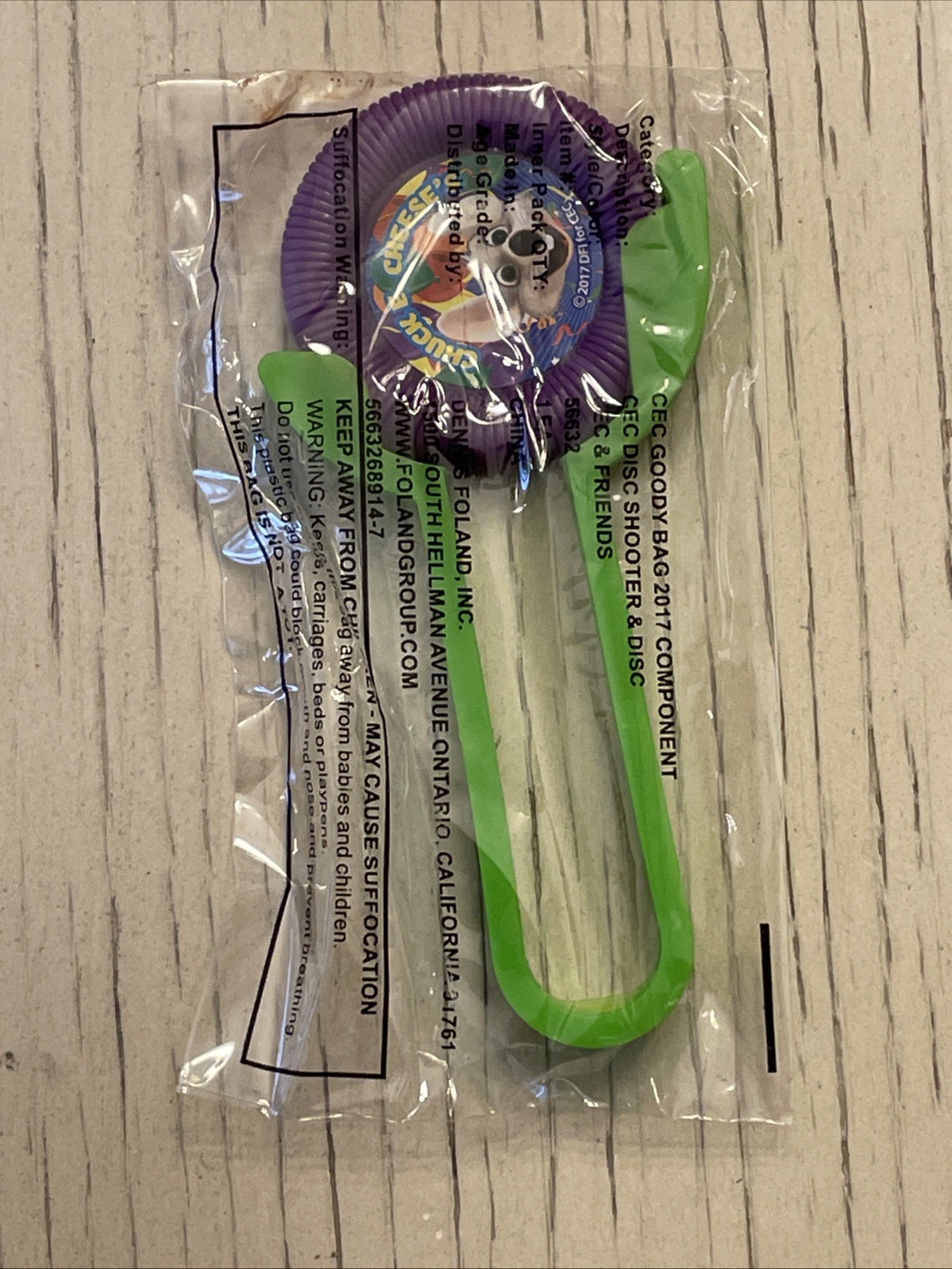 NIP Chuck E Cheese Disc Shooter Launcher Toy Prize RARE Mouse New Mini Frisbee