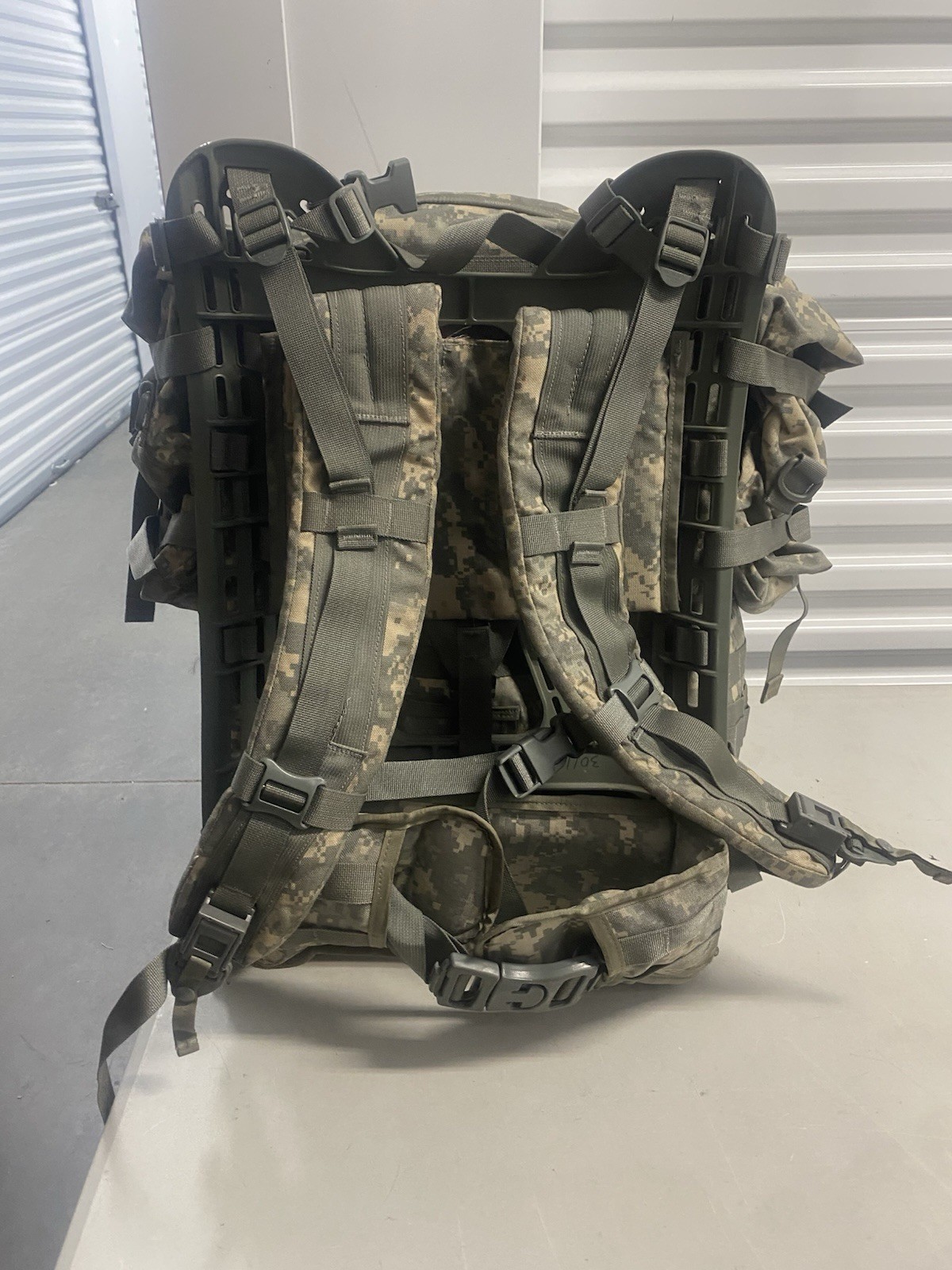 USGI Molle 2 Complete Large UCP Rucksack Set W Sustainment Pouches & Straps ACU