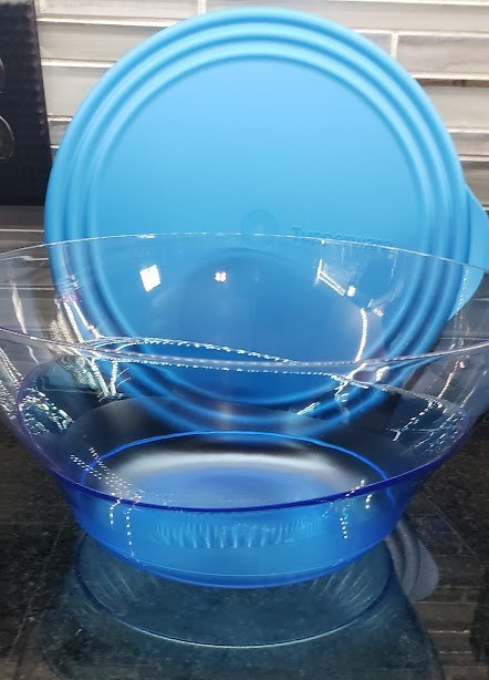 Tupperware Sheerly Elegant Serving salad large wavy Large Bowl 3.4 Qt./3.2 NEW