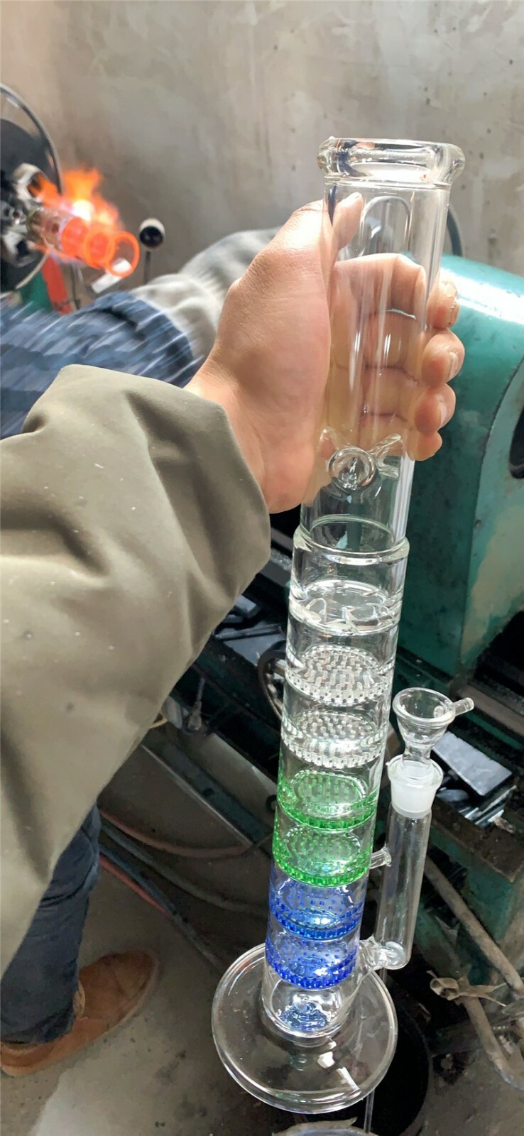 16.5″ Honeycomb Big Glass Bongs Tall Smoking Water Pipes Bongs Bowl Perc