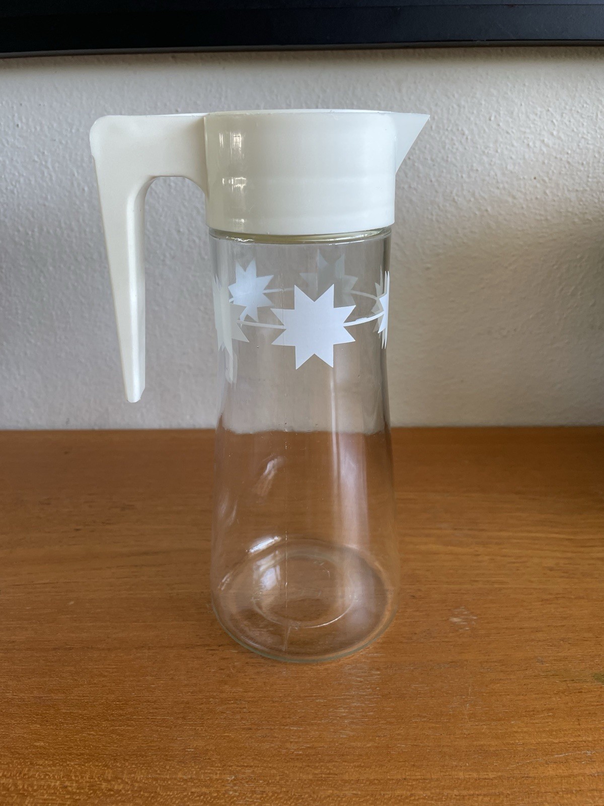VTG SUGAR SHAKER 8.75” DISPENSER GLASS PLASTIC FLIP POUR L-4027 ANCHOR HOCKING