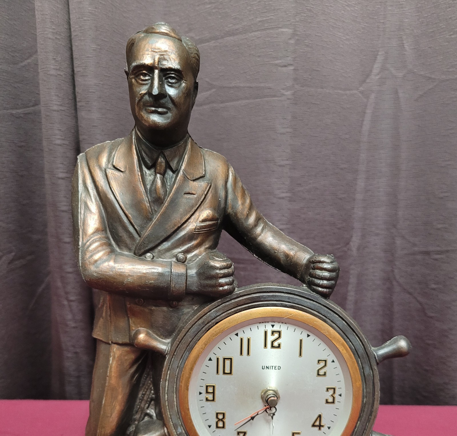 “FDR Man Of The Hour” bronze-toned Franklin Roosevelt metal mantel CLOCK 1933