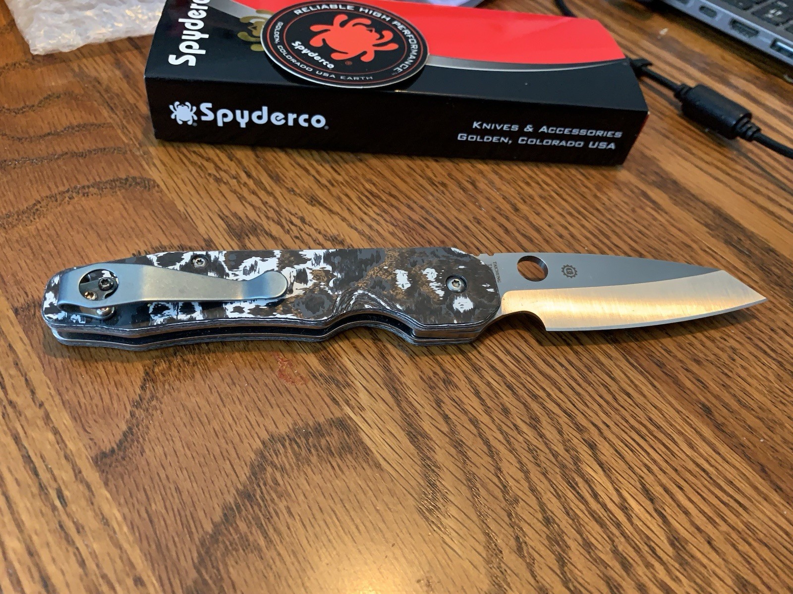 Spyderco Smock Carbon Fiber Deep carry titanium clip