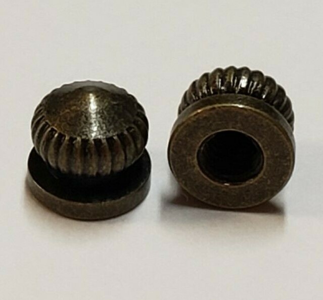SET OF 2 ANTIQUE BRASS KNURLED ACORN NUTS TAP 8/32F HEIGHT 5/16″ NEW 55295J