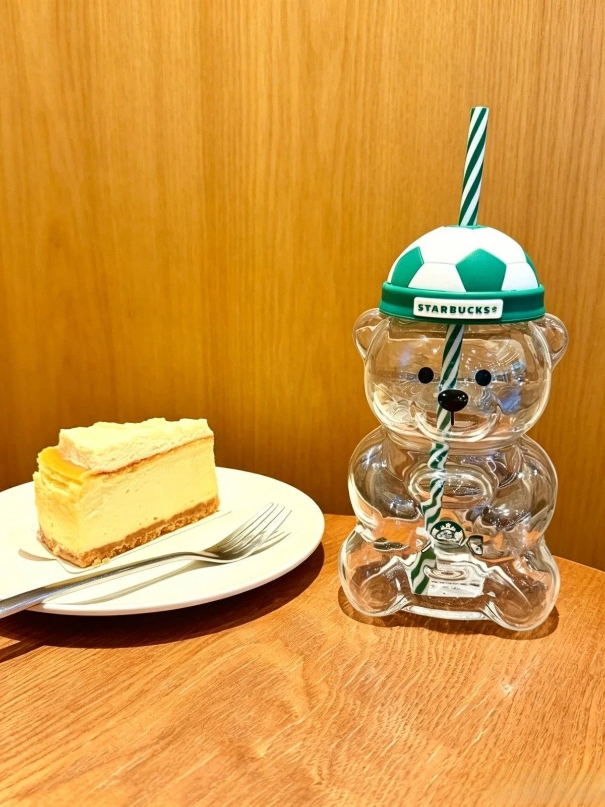 New Starbucks Korea FIFA World Cup Bearista Bear Cup Football Cap Lid Gifts