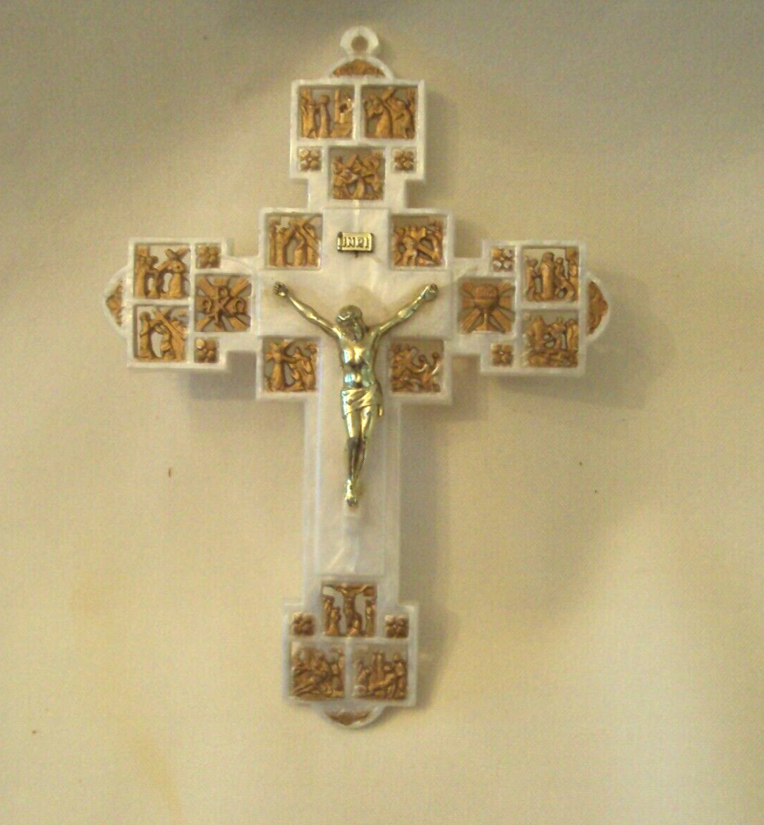 VTG. Consolidated Molded Products Plastic Crucifix Jesus Cross 6″ CRUCIFIXION W1