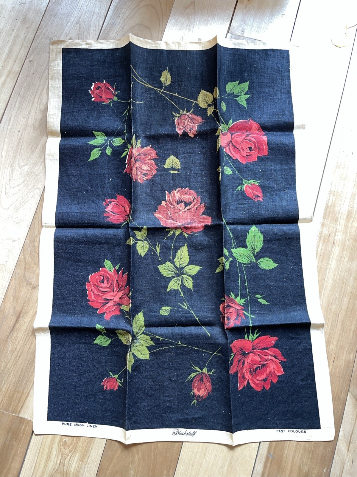 VTG Blackstaff Unused Irish LINEN TEA Kitchen TOWEL Bright Red ROSES on Black