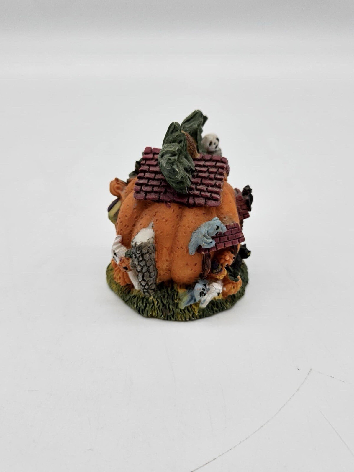 Vtg K’s Collection 3″ Figurine Halloween Haunted Pumpkin House Ghosts