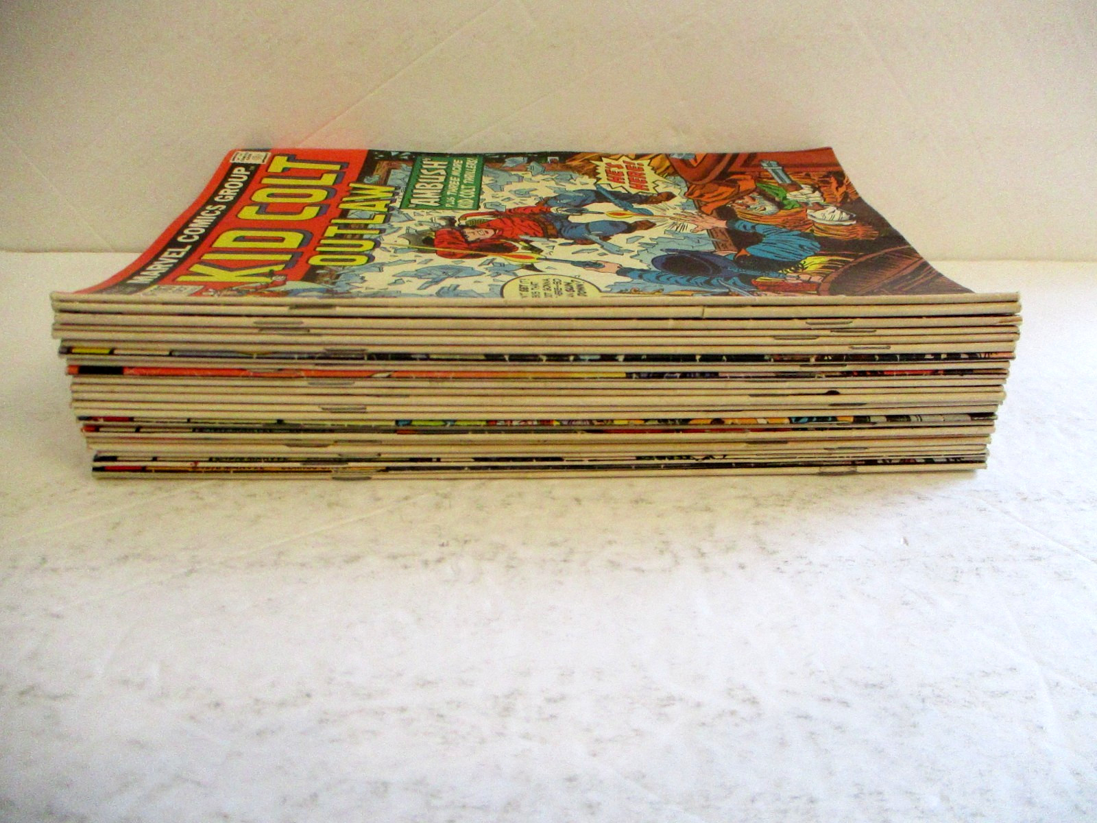 LOT OF (22) KID COLT OUTLAW MARVEL COMICS 187-228 BROZE AGE