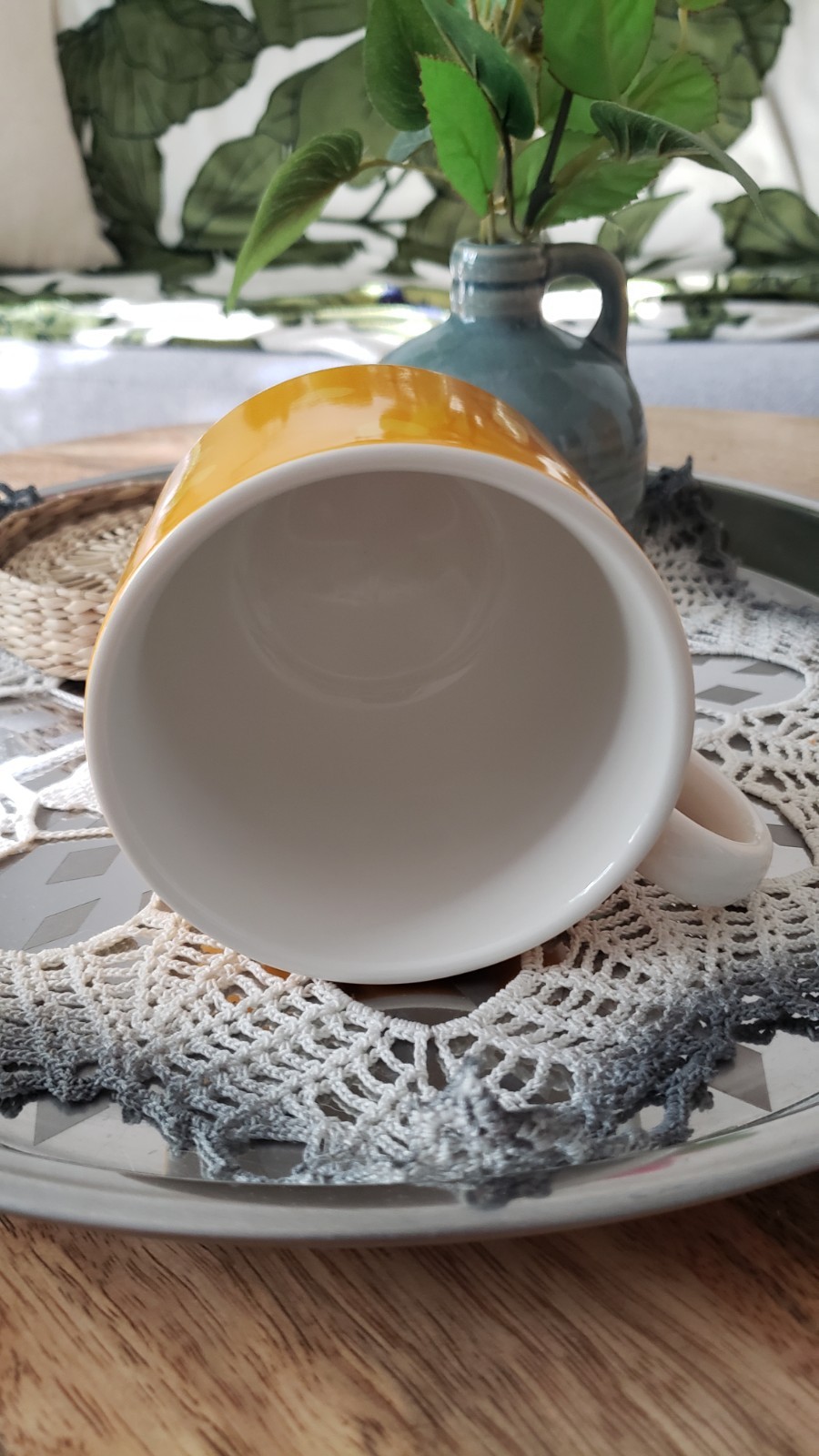 NEW – MCDONALD’S MCCAFE Yellow WIDE COFFEE TEA MUG With Hearts Cup Ronald