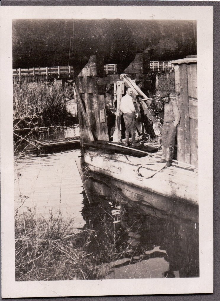 PHOTOGRAPH BARGE BOAT OIL/WATER PIPELINE OAKLAND SAN FRANCISCO CALIFORNIA PHOTO