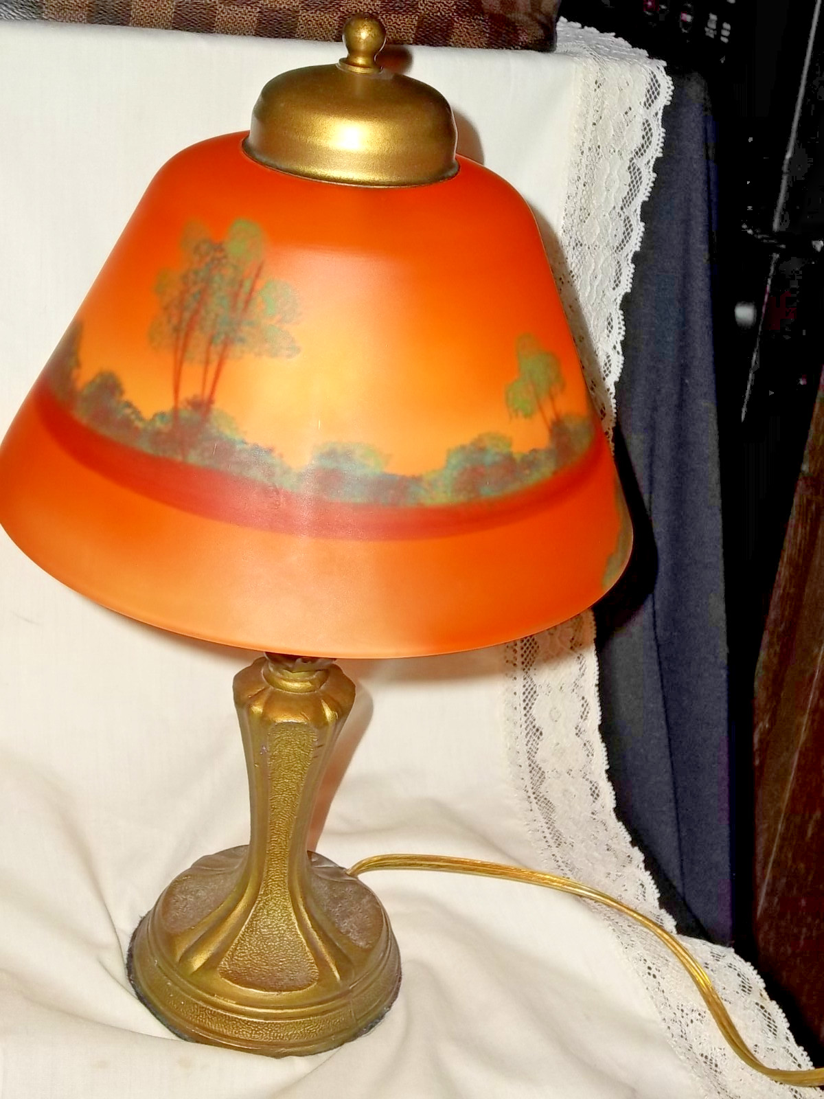 PR REVERSE PAINTED LAMP ATTRIBUTED TO MOE BRIDGESS 14″ X 8.5″