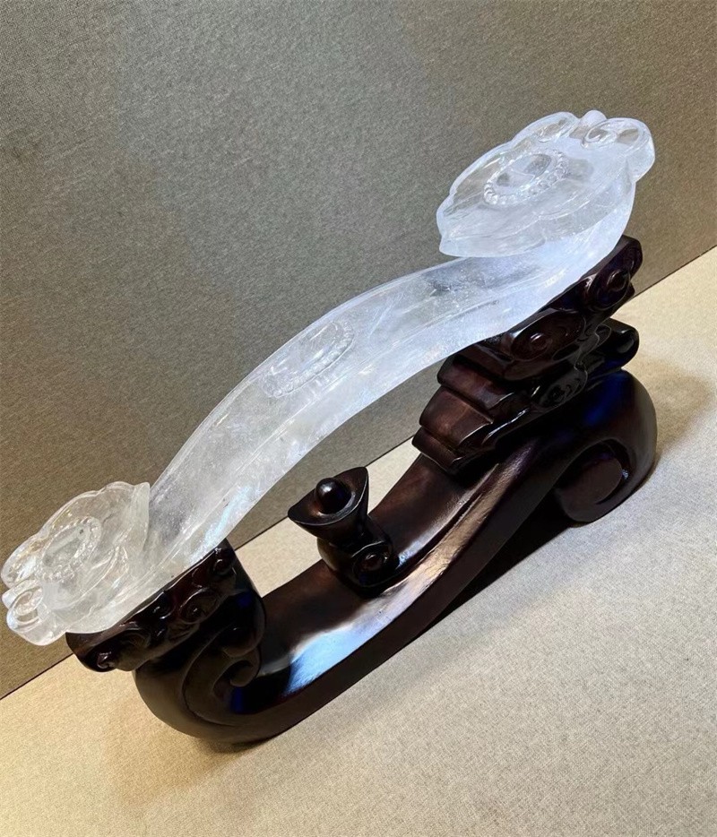 6.14LB Top Natural Clear Quartz Skull Carved Crystals Ru yi Skull Decor +stand