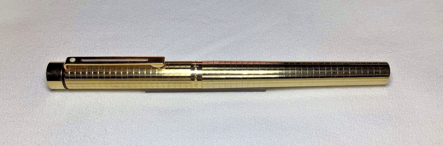 Sheaffer 1007 Targa Chequered Gold Electroplate Fountain Pen Super Clean Working