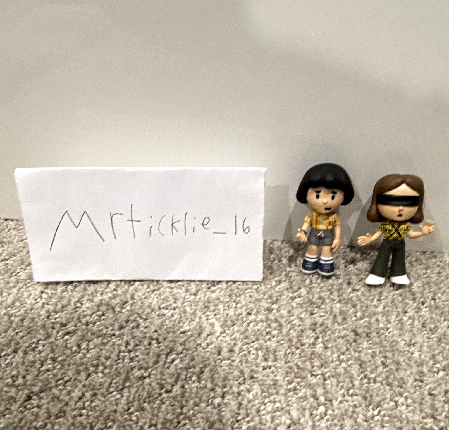 FUNKO Mystery Minis Stranger Things Series 2 Mike and Eleven