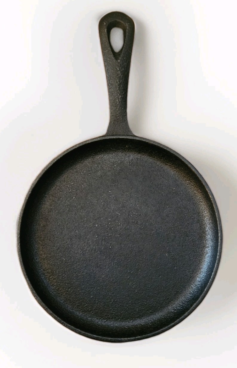 Vintage Cast Iron about 6.5″ Round Griddle Skillet Pan