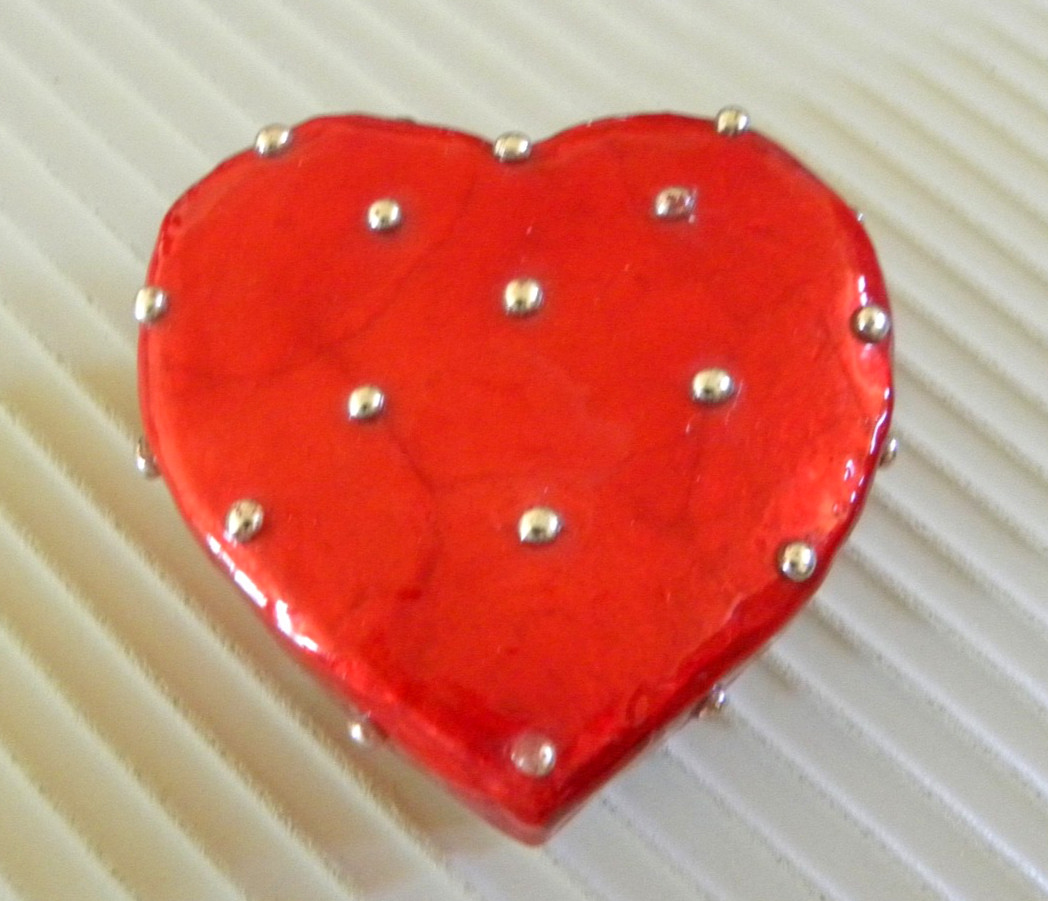 ZODAX RED Studded Heart Shaped Treasure Box 4.75 X 4.5 2 In Deep Beautiful