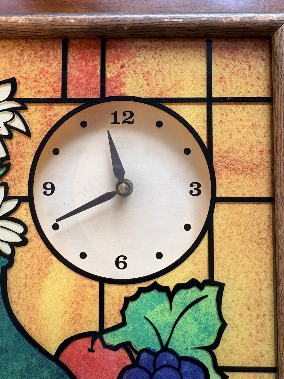 Vintage Elgin Wall Cock Retro Stained Glass Battery Flowers Fruit