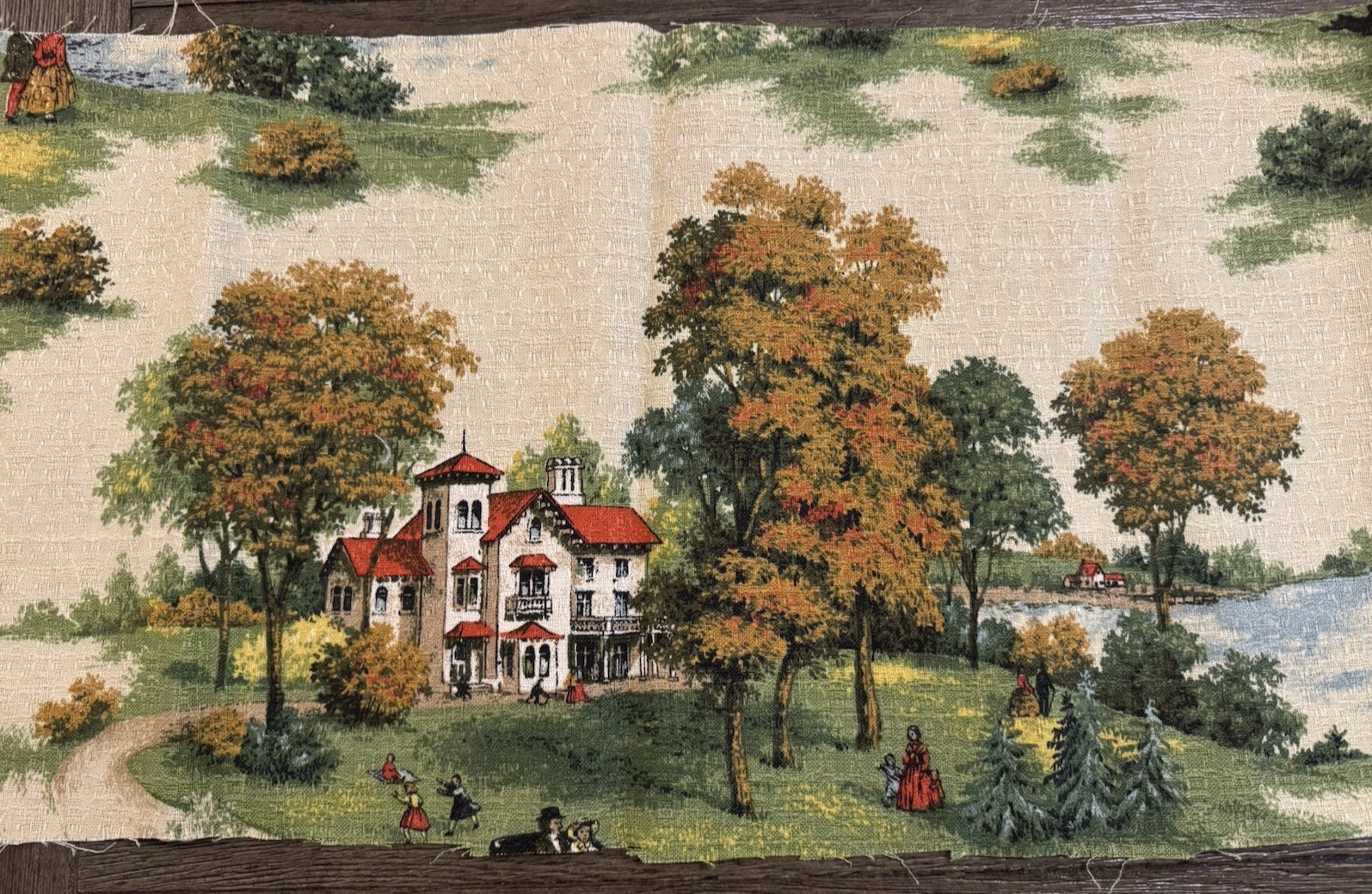 VINTAGE SCENIC BARKCLOTH VIBRANT COLORS HOUSE ON LAKE FALL TREES 46″ x 12