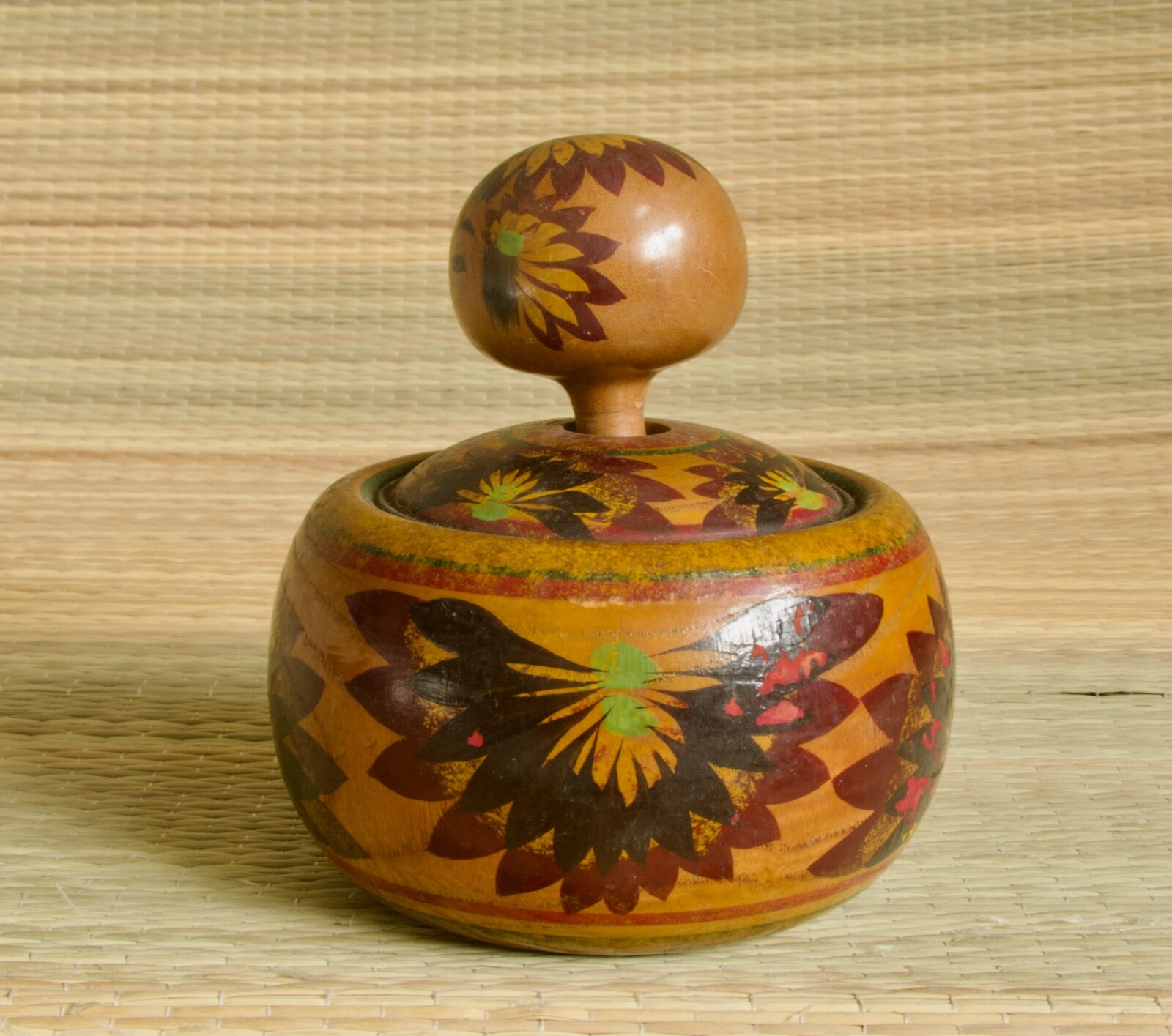 9.5cm(3.7″) Japanese Vint. Rare Ejiko Kokeshi Doll : signed Masakido (Hitokura)