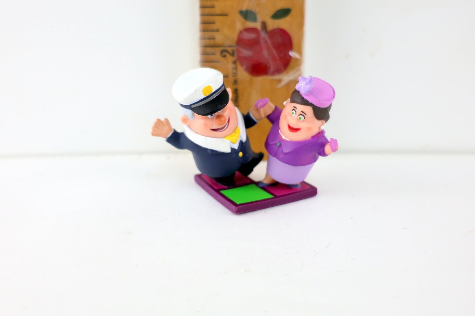 Wreck-it Ralph – Nicelanders, Roy and Mary –