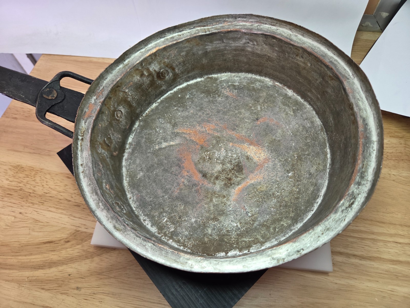 Antique French Cottage Hammered Copper Saute Fry Pan w/ Wrought Iron Handle 10″
