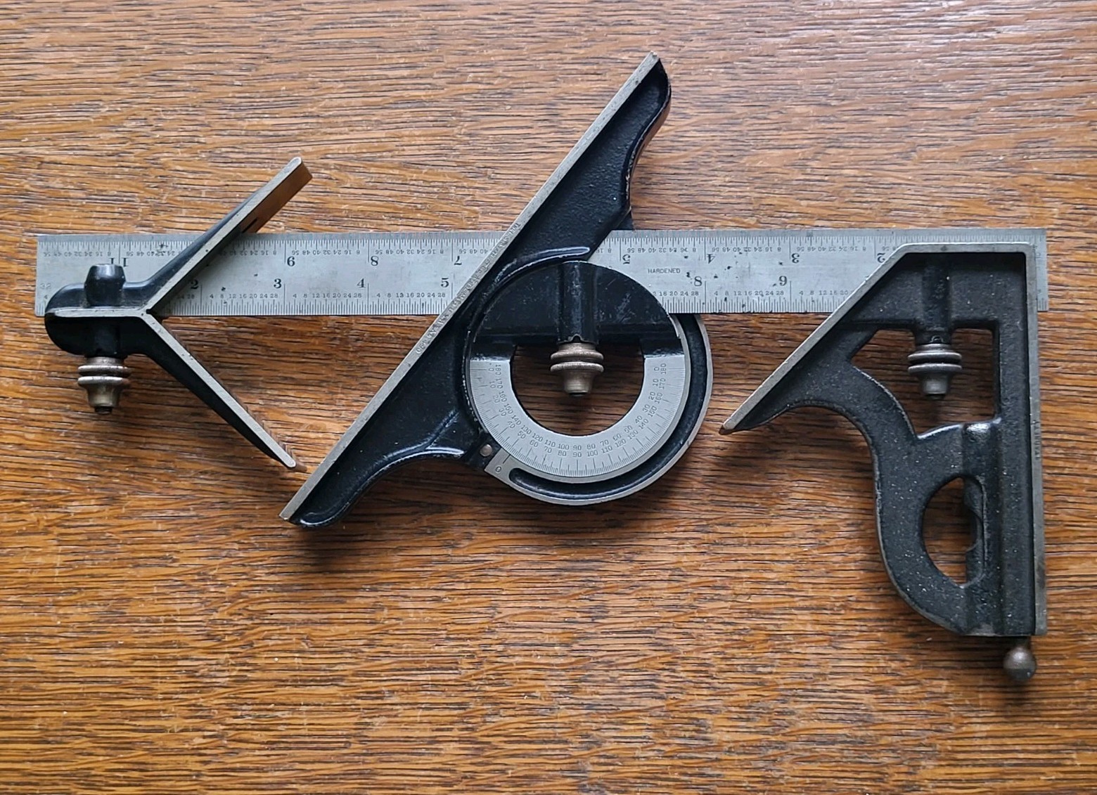 Starrett Combination Square w/No. 490 Protractor, No.4R 12″ Rule & Center Head