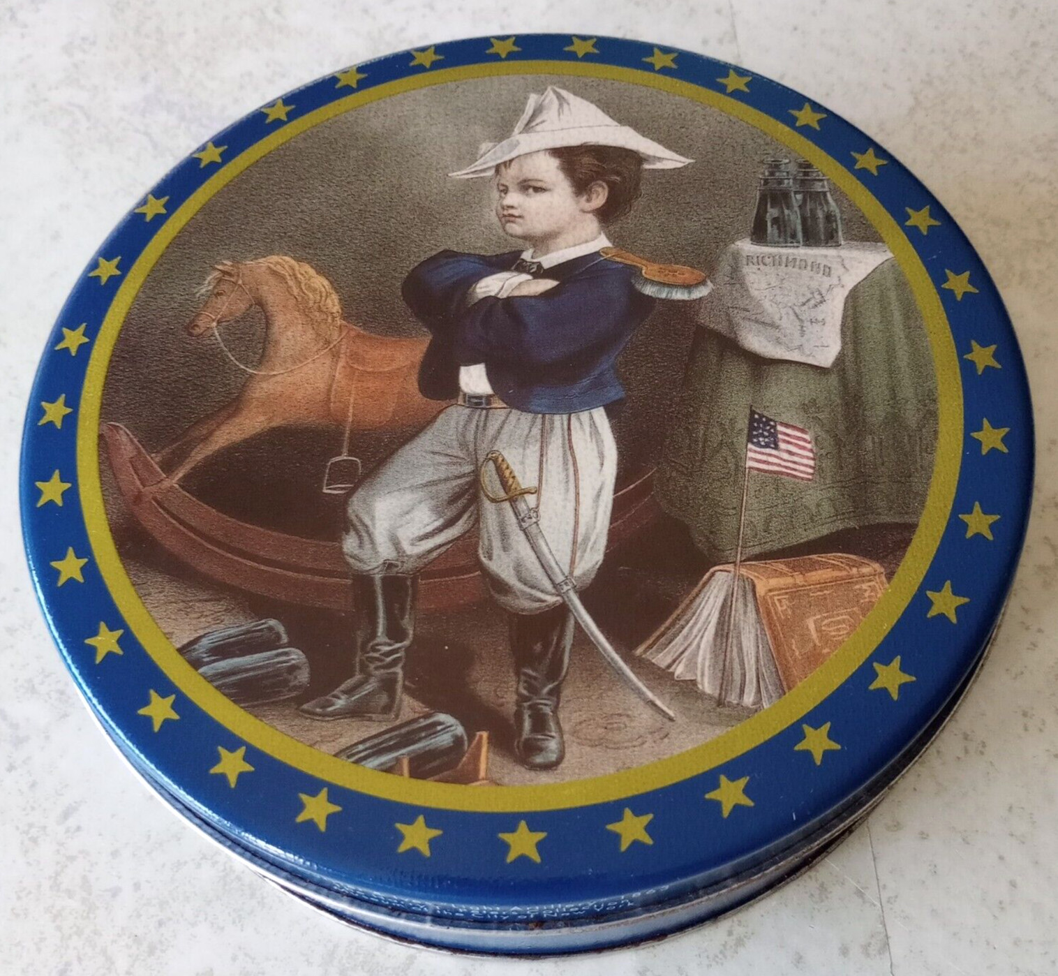 Vtg. Currier and Ives ” Light Artillery-1863″ art print on empty Tin Box