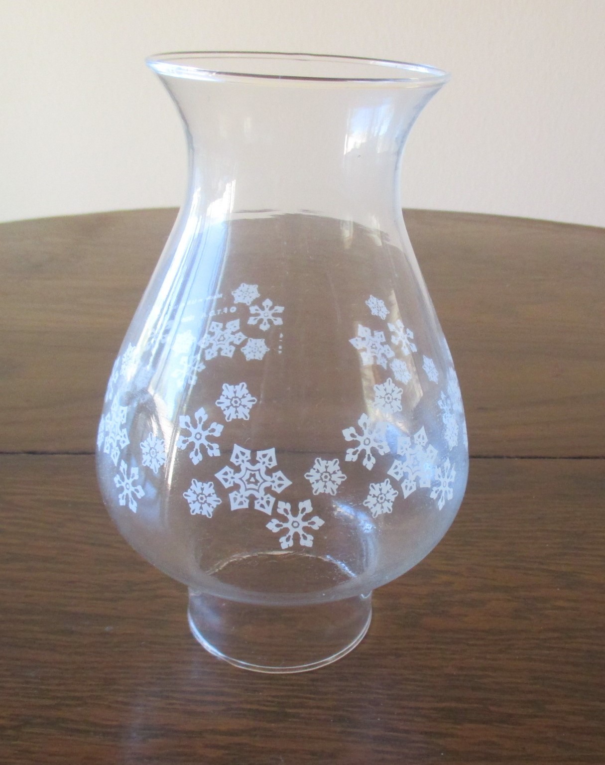 Pyrex Clear Glass White Snowflake Hurricane Lamp Shade – 7.375″ Tall x 2.5″ Dia.