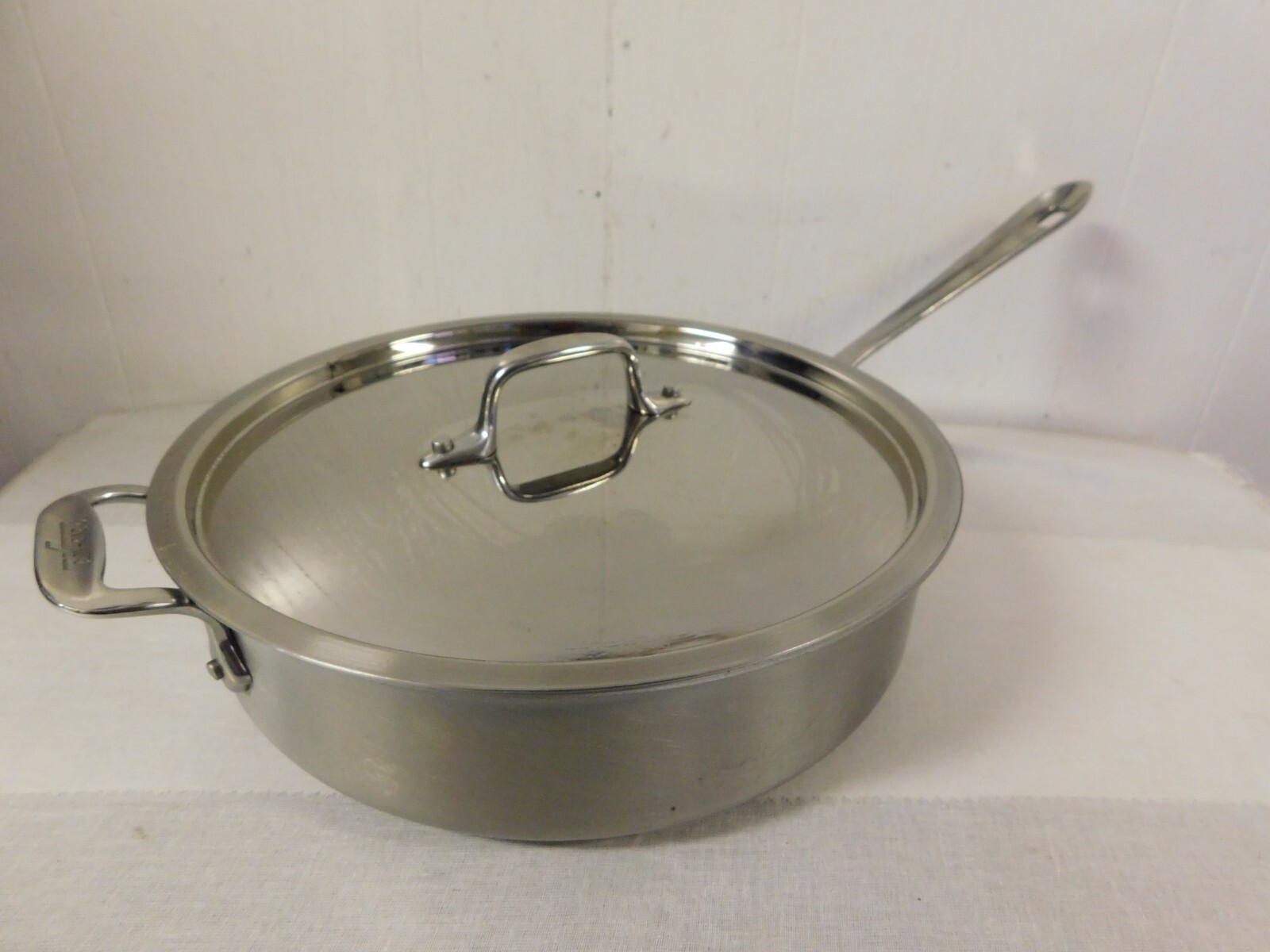 All Clad Non Stick Sautee Skillet Pan & Lid 3 QT Brushed Stainless