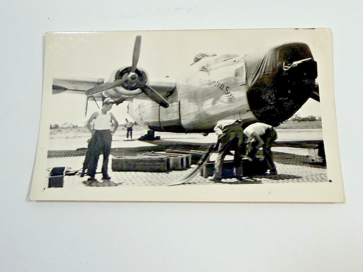 WW2 Snapshot Photo B-24 Liberator Santana Sue 4.5″ X 2.75″