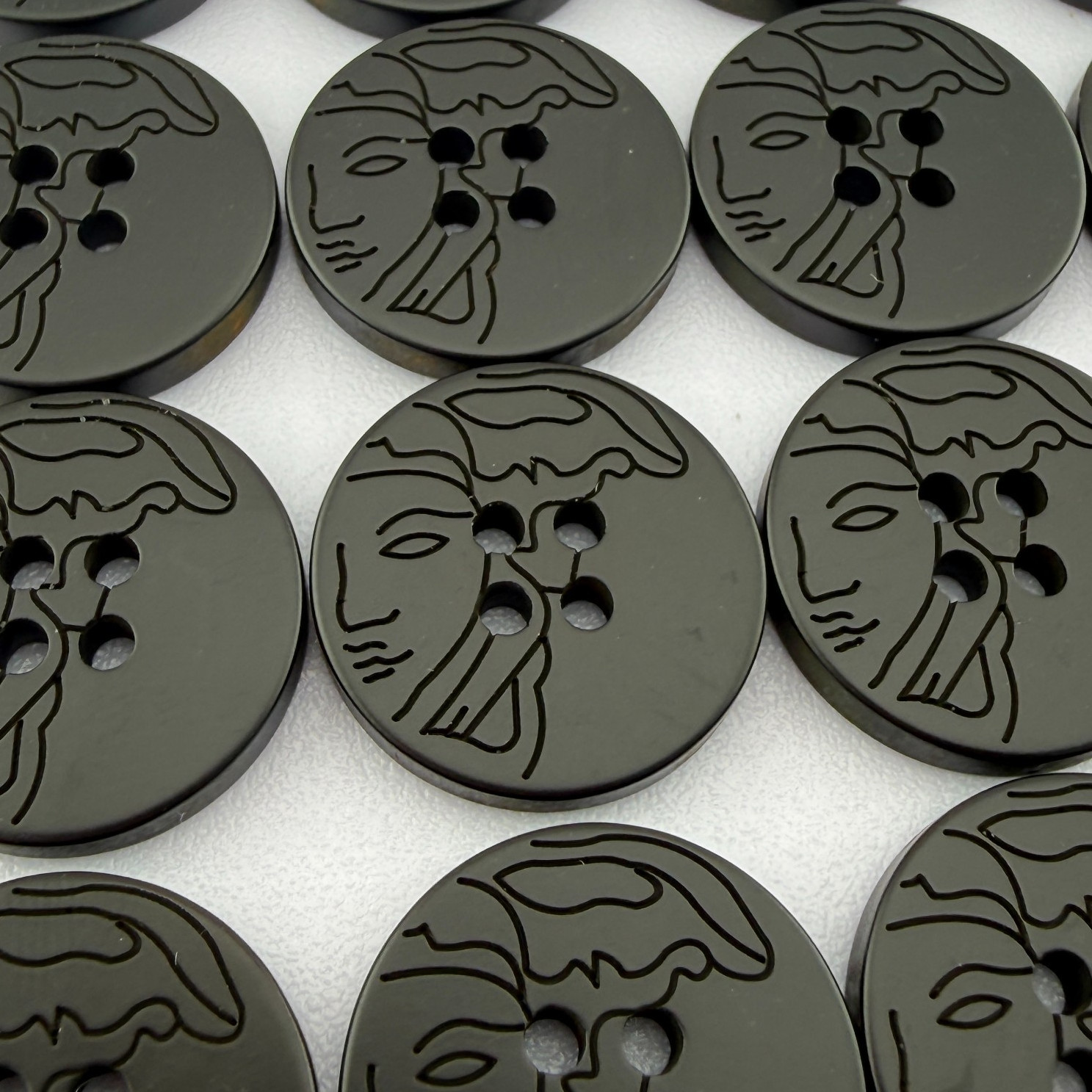 20 VERSACE RESIN BUTTONS MEDUSA LOGO 20MM