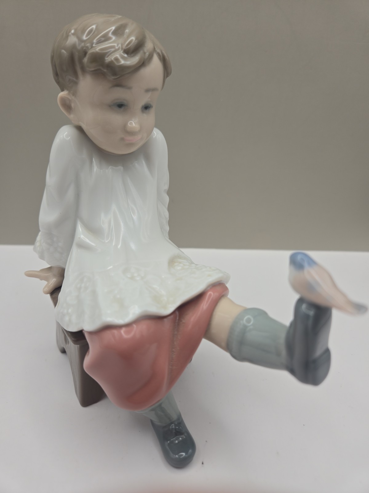 Lladro Talk to Me Boy with Bird on Foot 5 1/2 Inch Figurine 5987 Free Shipping