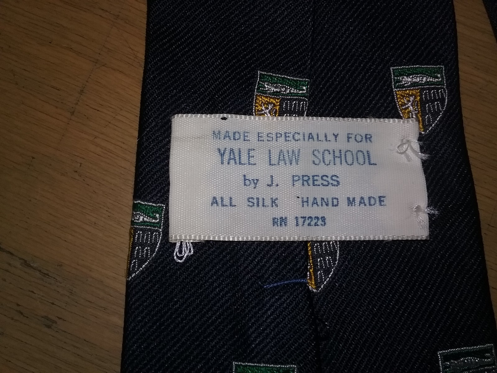 Vintage Yale University Yale Law School J. Press Skinny Silk Tie Necktie VGC