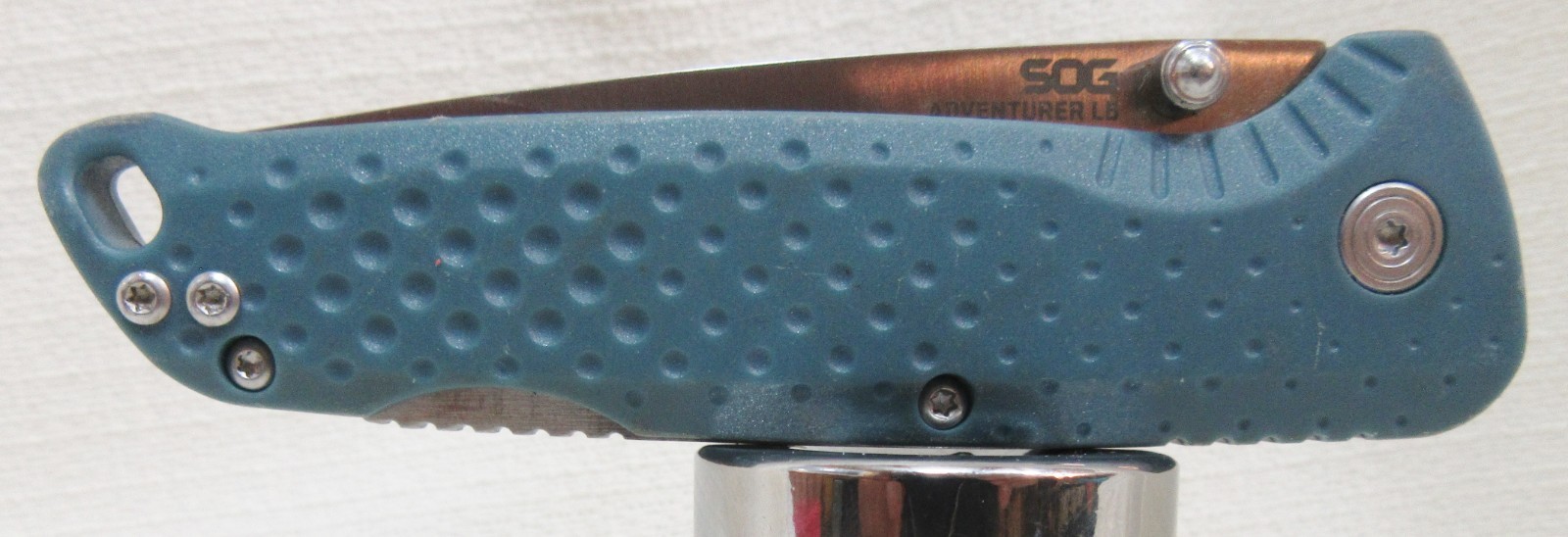 Blue GFN SOG Adventurer LB Lockback Knife