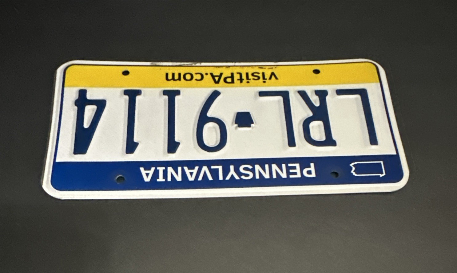 Pennsylvania License Plate — LRL – 9114 VISIT PA.COM — MINT Condition !!