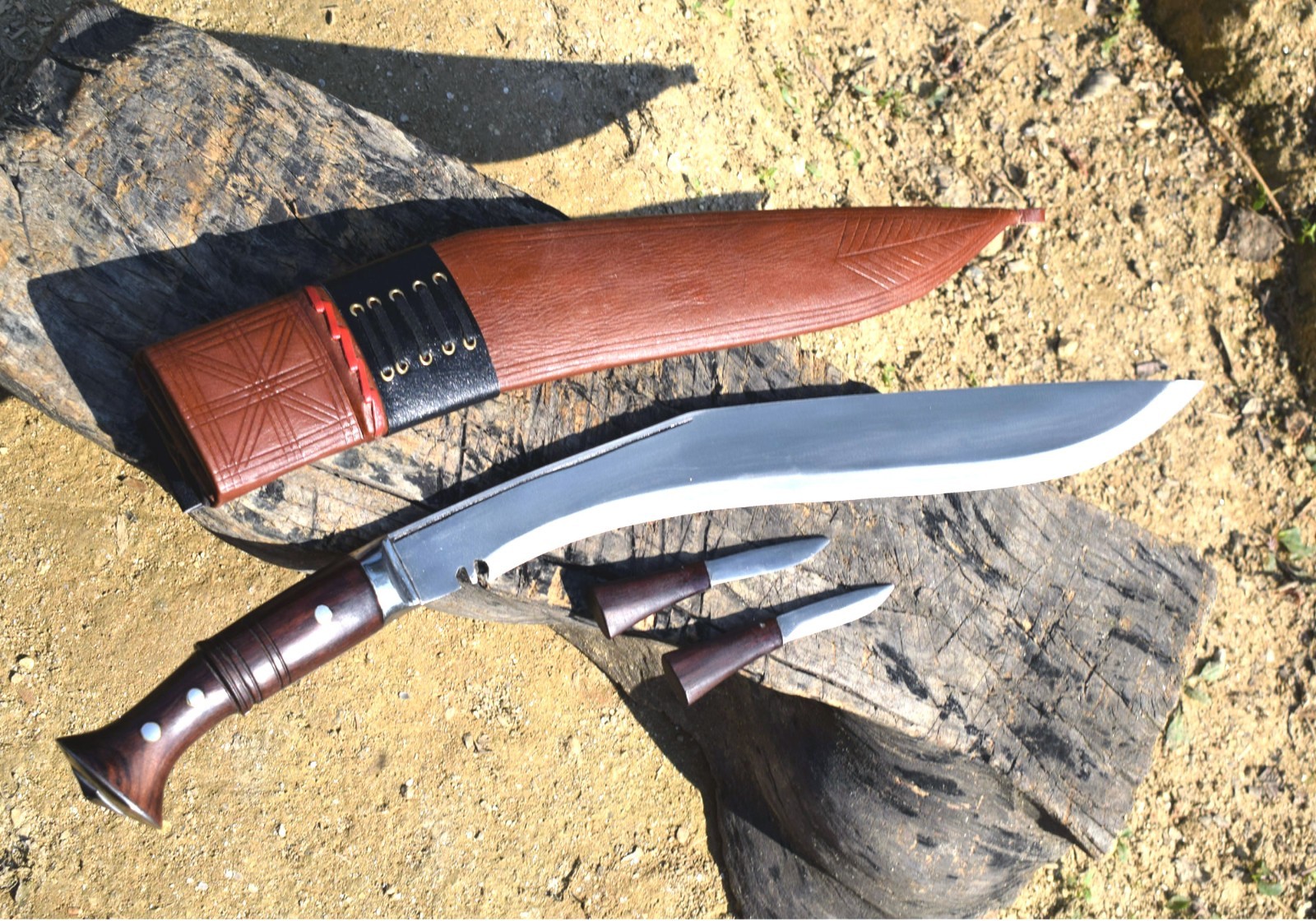 Handmade Nepalese/Traditional Sirupate Kukri Knife 15.5″ blade, full tang handle