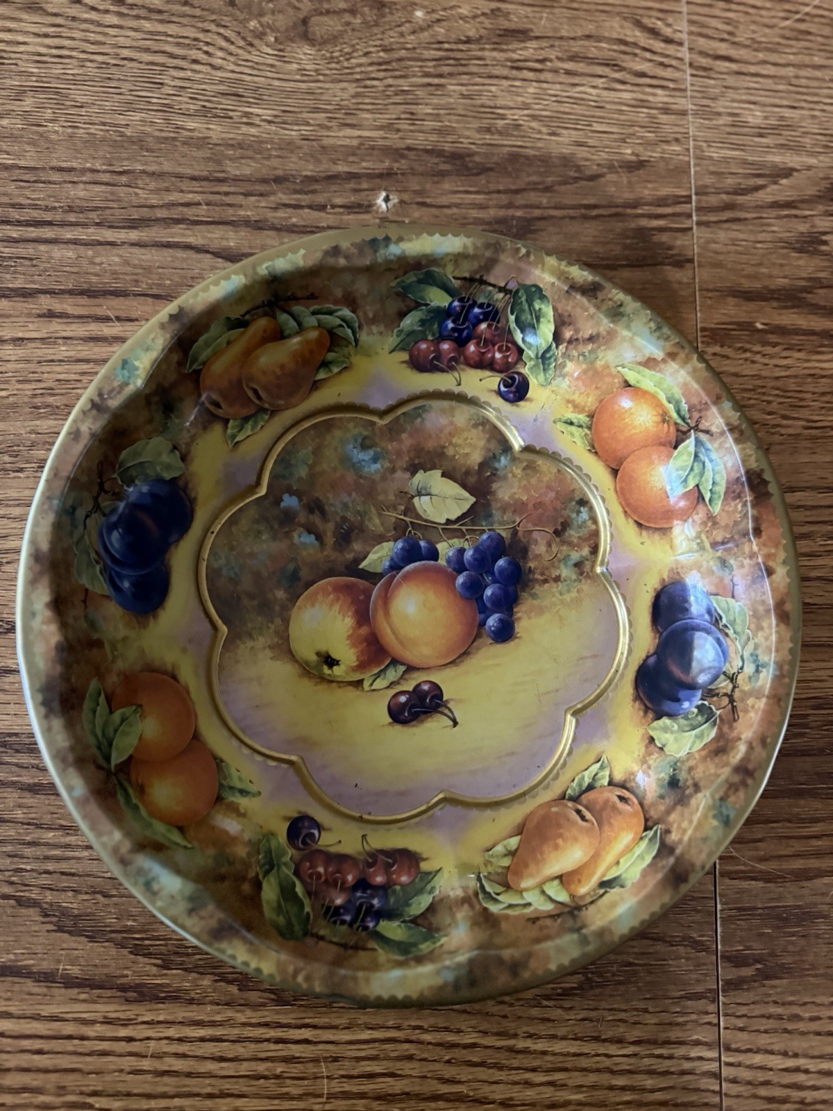 Daher Decorated Ware 1971 Round Fruit Pattern Tin Serving Tray Multicolor