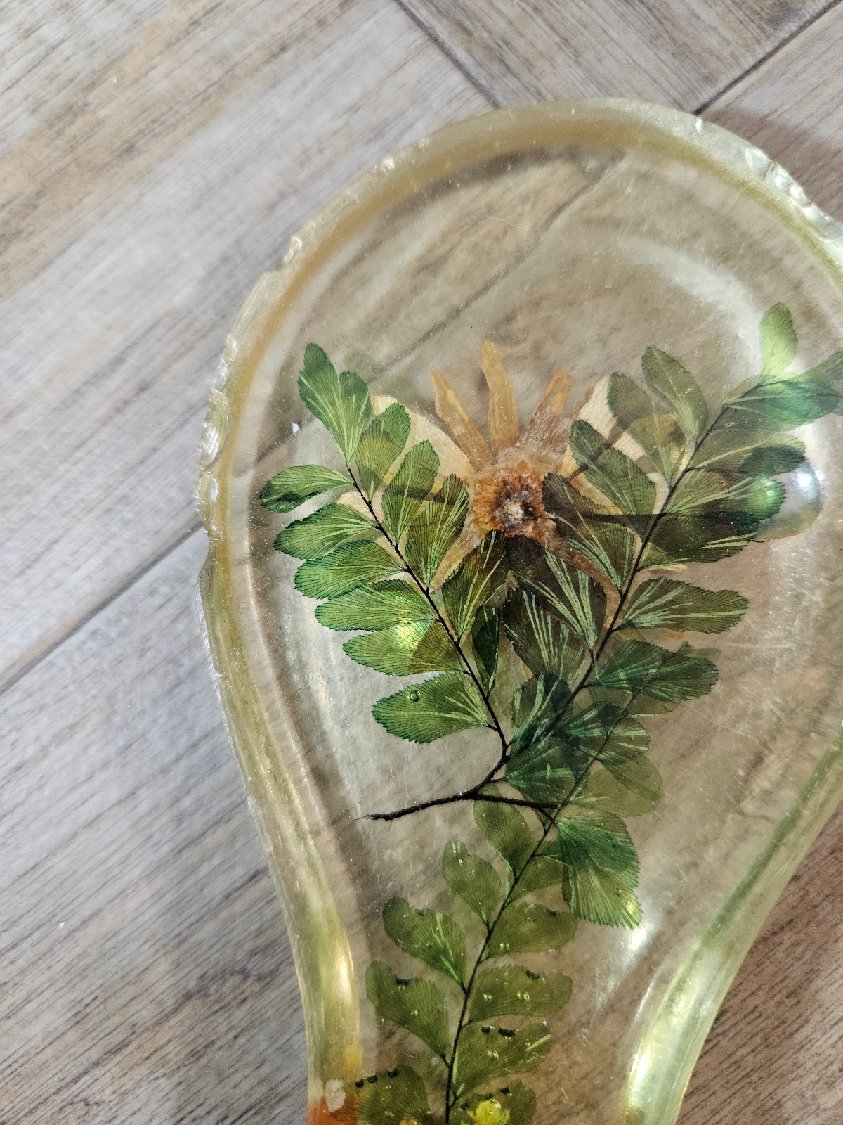 Vintage Lucite Resin Acrylic Spoon Rest Dried Flower Daisy Lady Bug Retro Decor