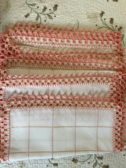 Set Of 4 Vintage Doilies White & Peach