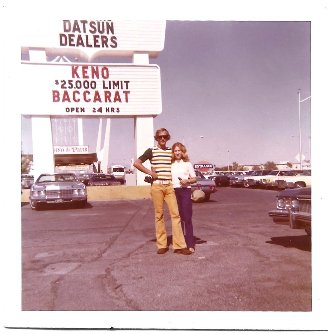1970 LAS VEGAS CASINO de Paris Datsun Car Dealer KENO Sign Vintage PHOTO Fashion