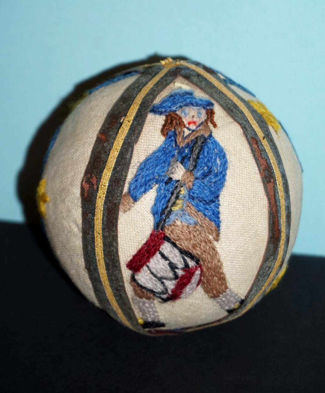 1776-1976 USA Bicentennial Handmade Stitched Ornament 3.5″ Round *Patriot (1976)