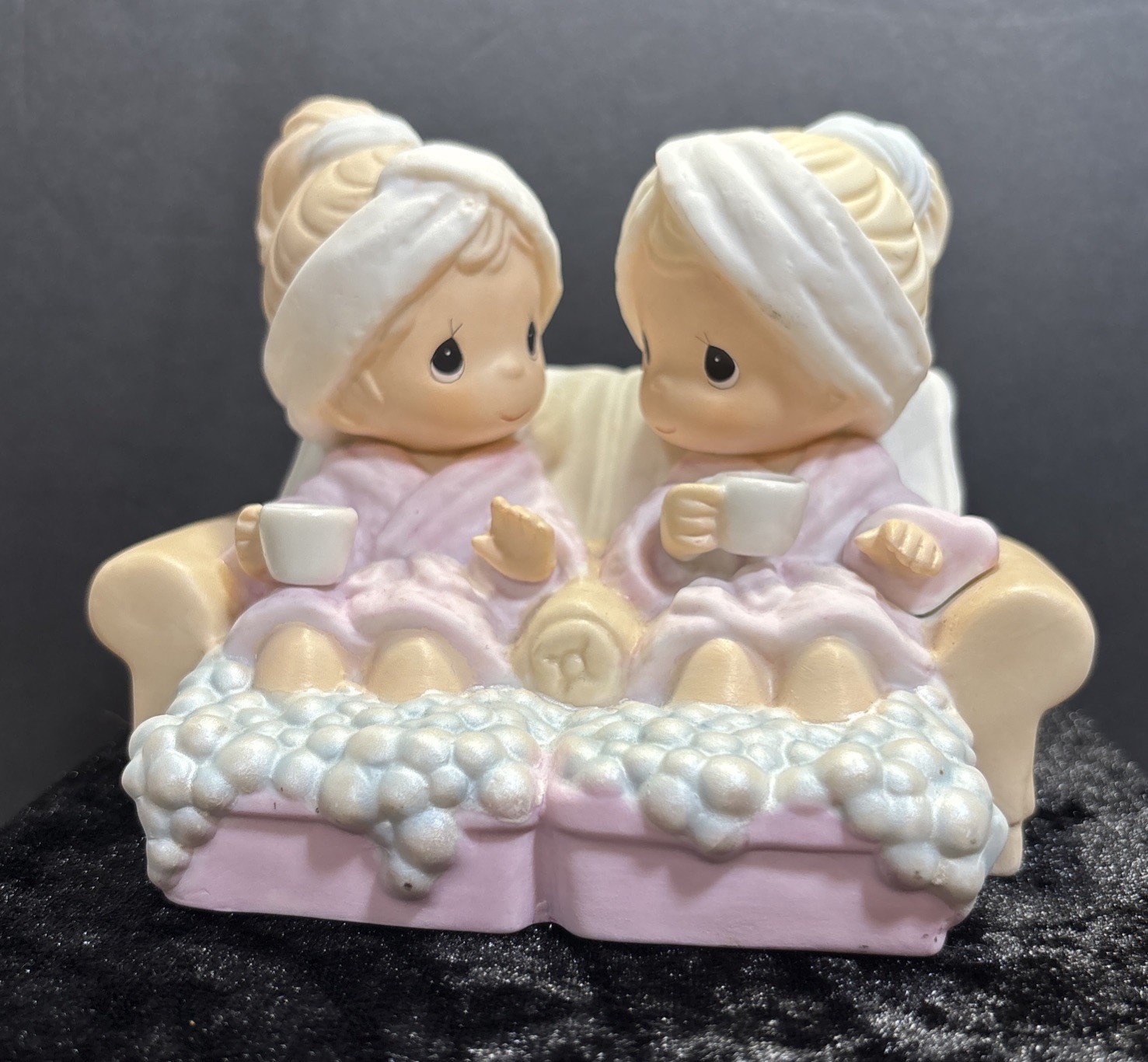 Rare Precious Moments Two Girls Spa Day Figurine #213008 HTF