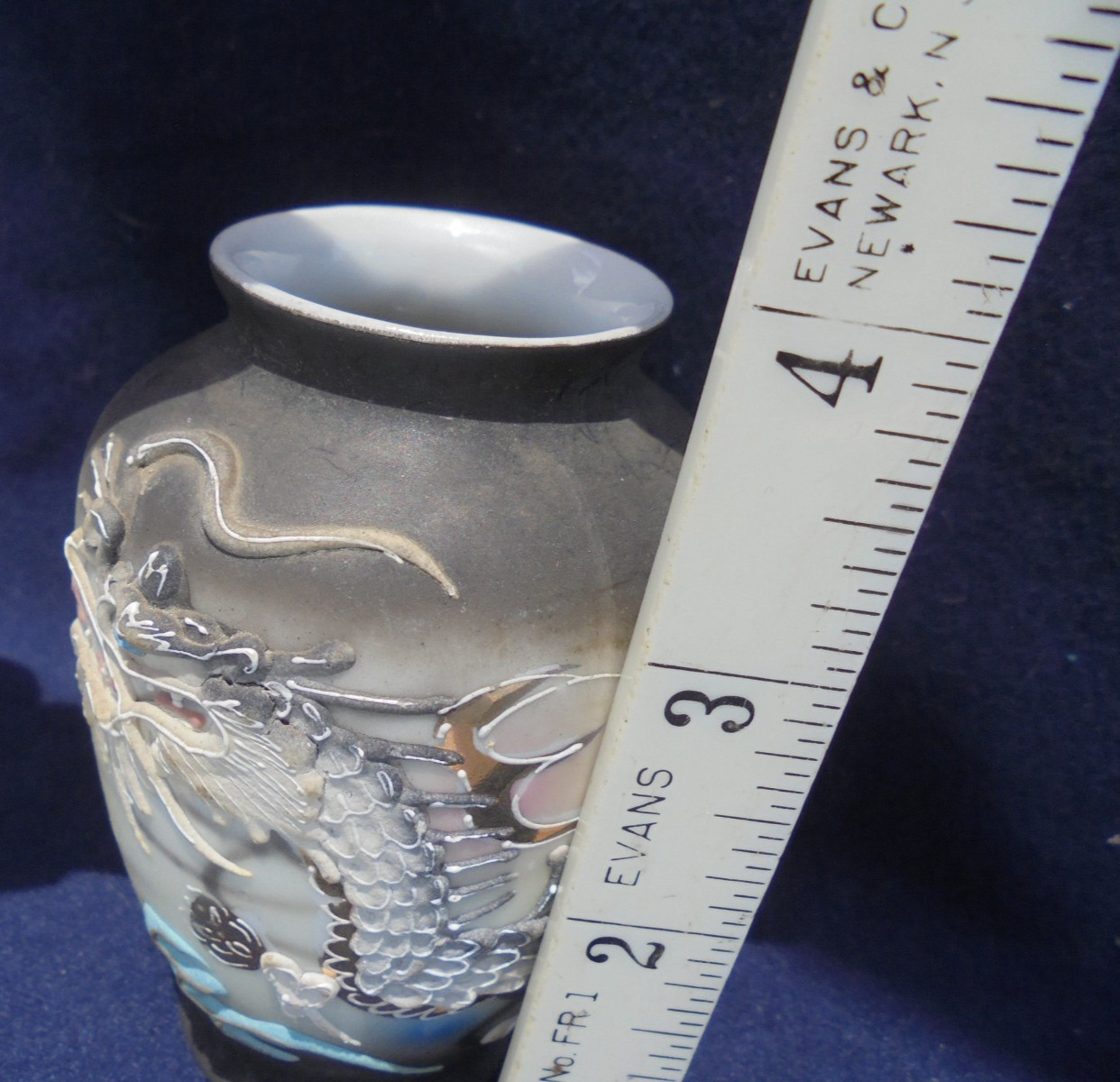 Dragonware 3.75″ Vase marked China Made in Japan NO chips